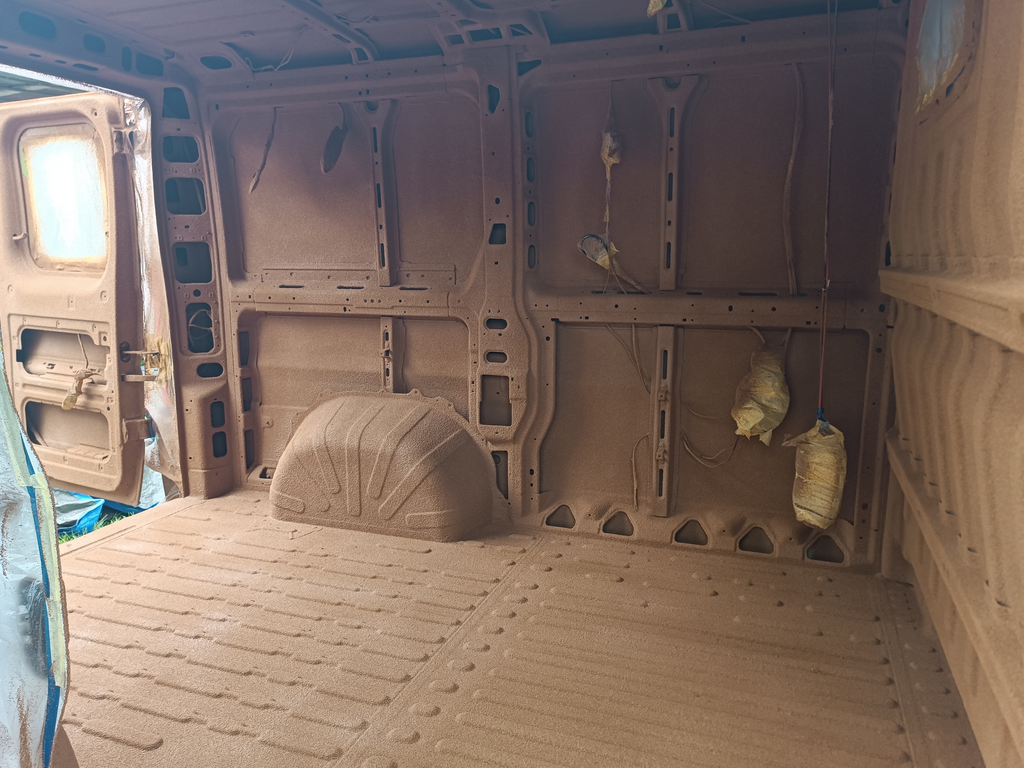Kit de liège projeté 3 couches au m2 pour bateau, fourgon, container