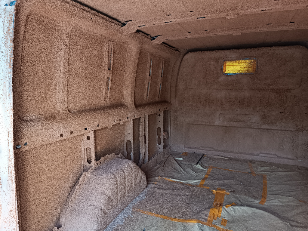 Liège projeté pour extérieur, 3 couches, au m2 pour bateau, fourgon, container, péniche